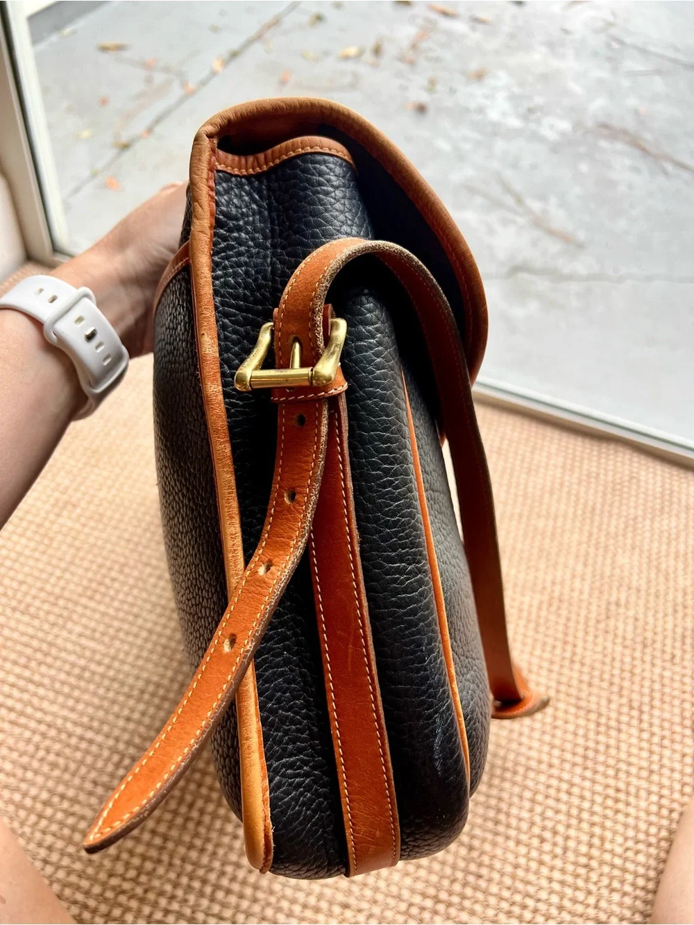 🦆 Vintage Dooney & Bourke AWL Black British Tan Messenger Briefcase USA
